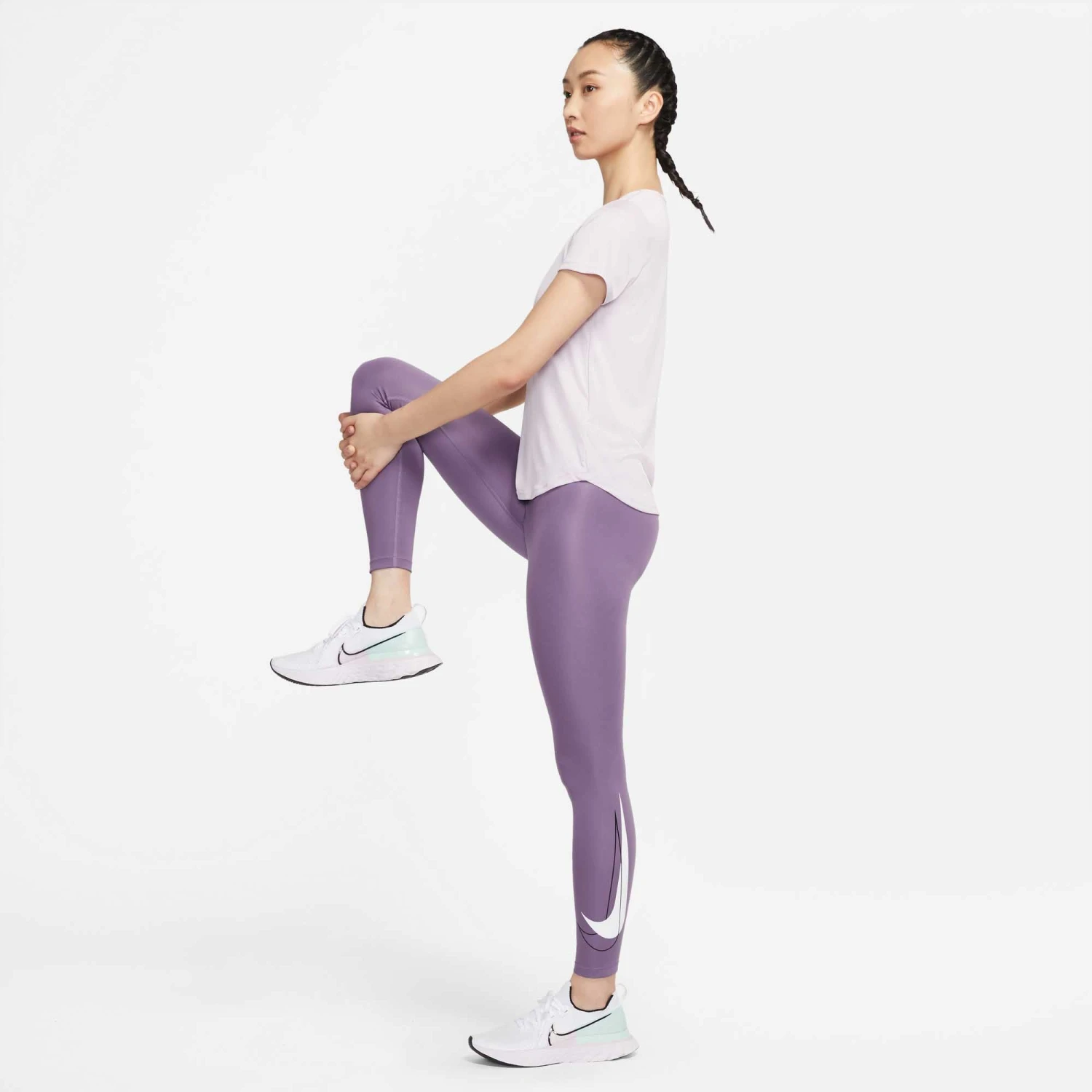 Nike | Women's Dri-Fit Swoosh Run 7/8 Tight - Image 5