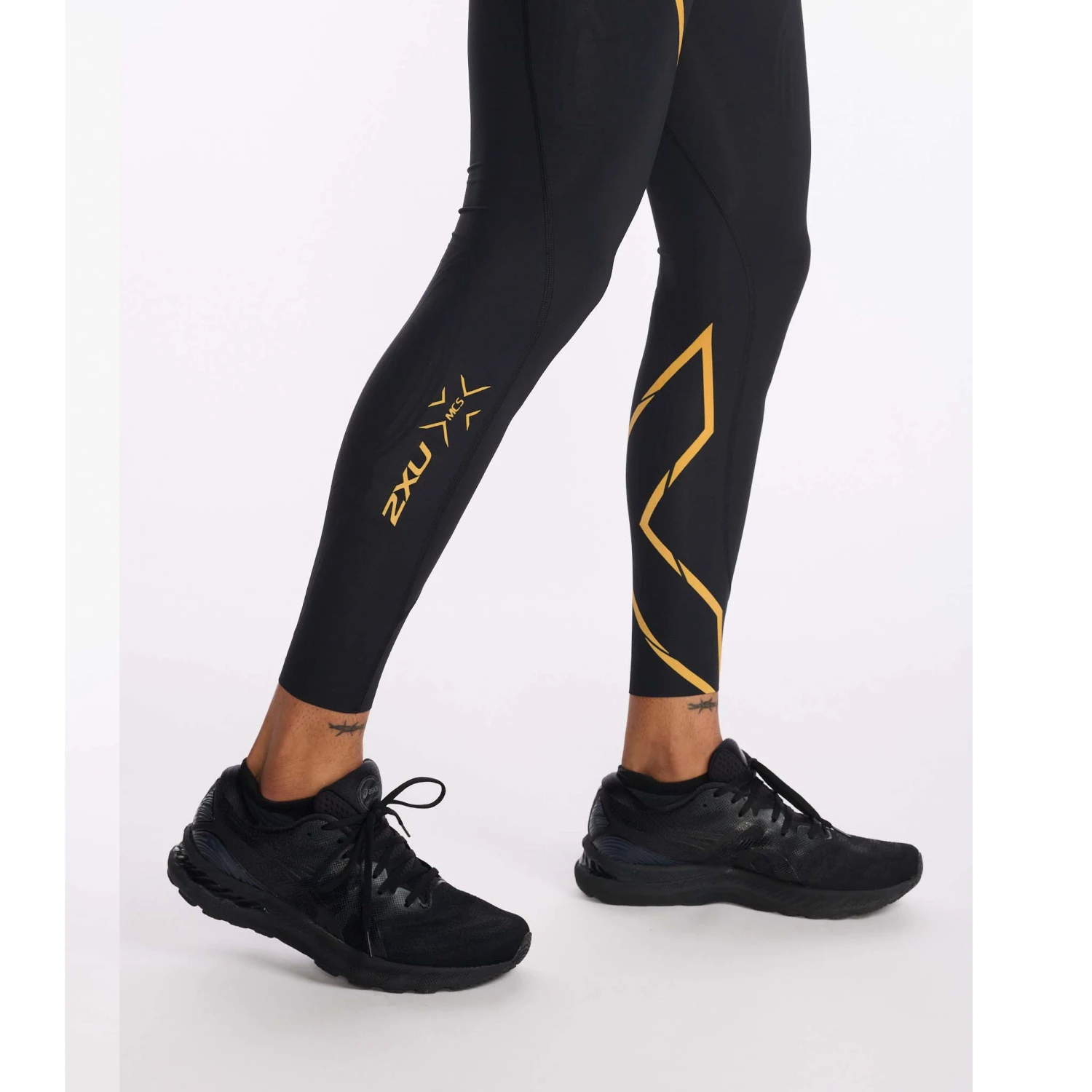 2XU | Men's Light Speed Compression Tight - Black - Image 4