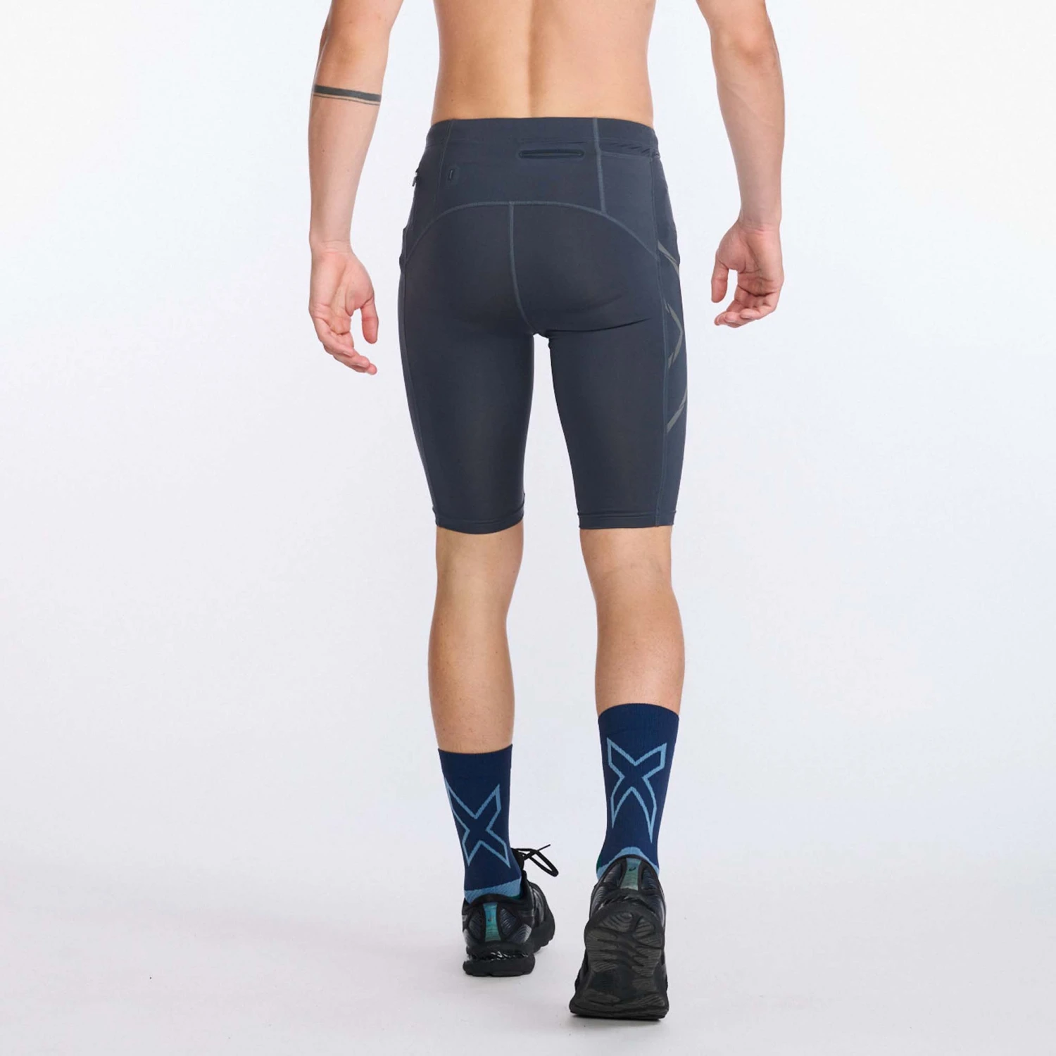 2XU | Men's Light Speed Compression Short - Image 2