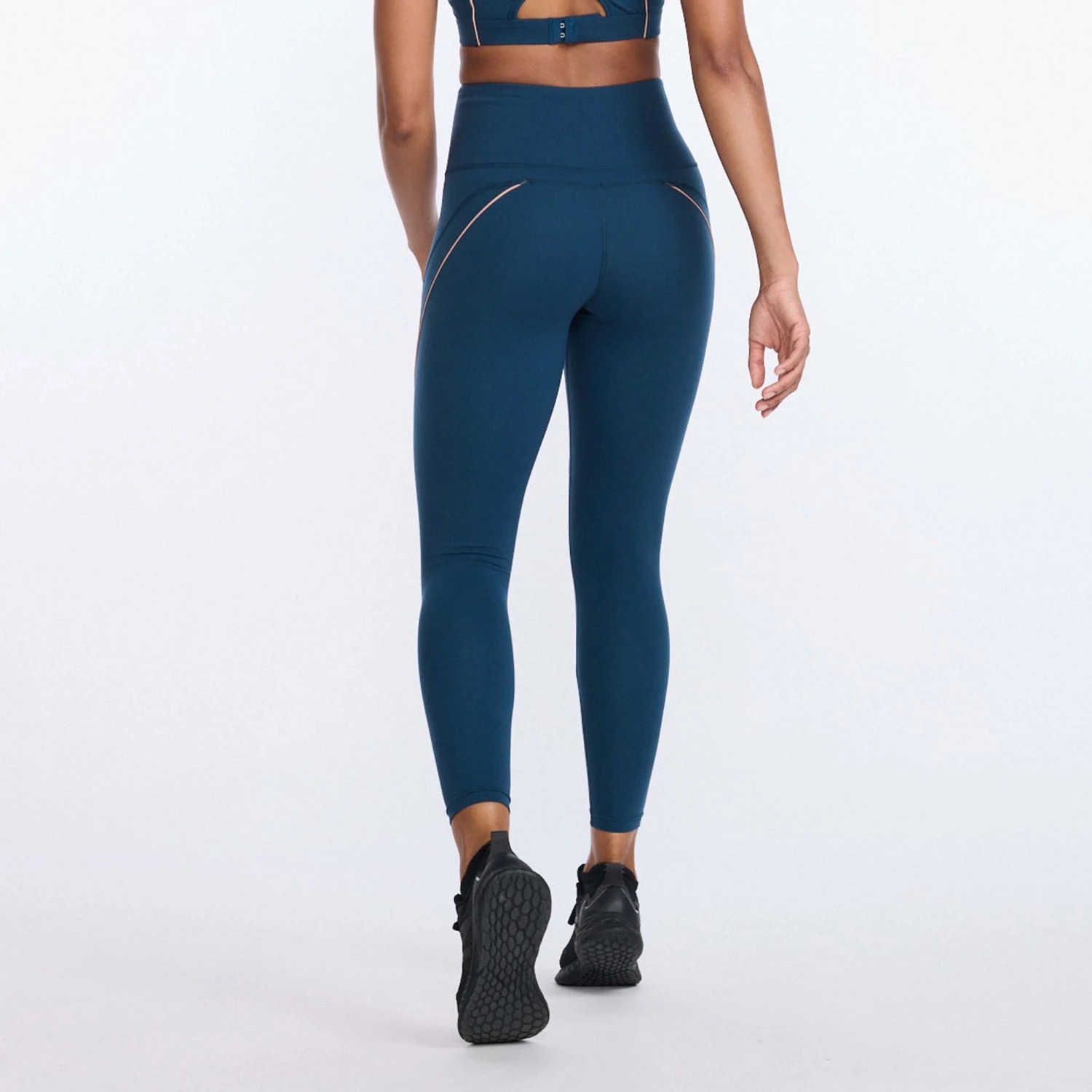 2XU | Women's Form Swift Hi-Rise Compression Tights - Image 3